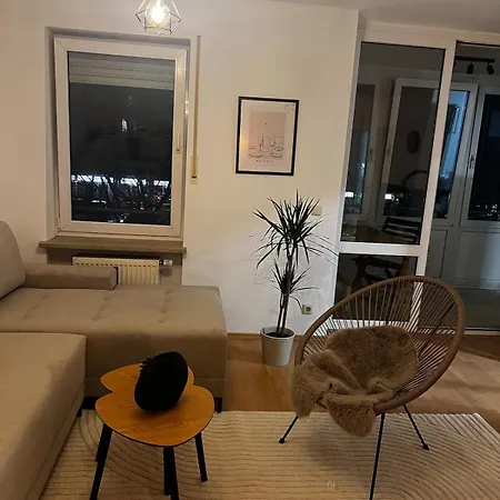 Cozy Sunny Flat In Quiet Spot *