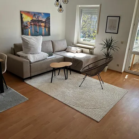 Cozy Sunny Flat In Quiet Spot